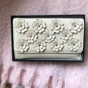 💕NWT Expression NYC Wallet